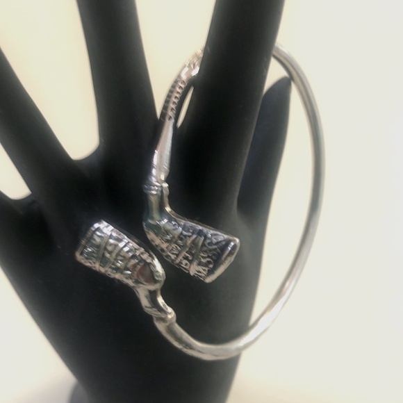 Egyptian Queen Nefertiti Silver Toned Cuffed Bracelet - Picture 2 of 5